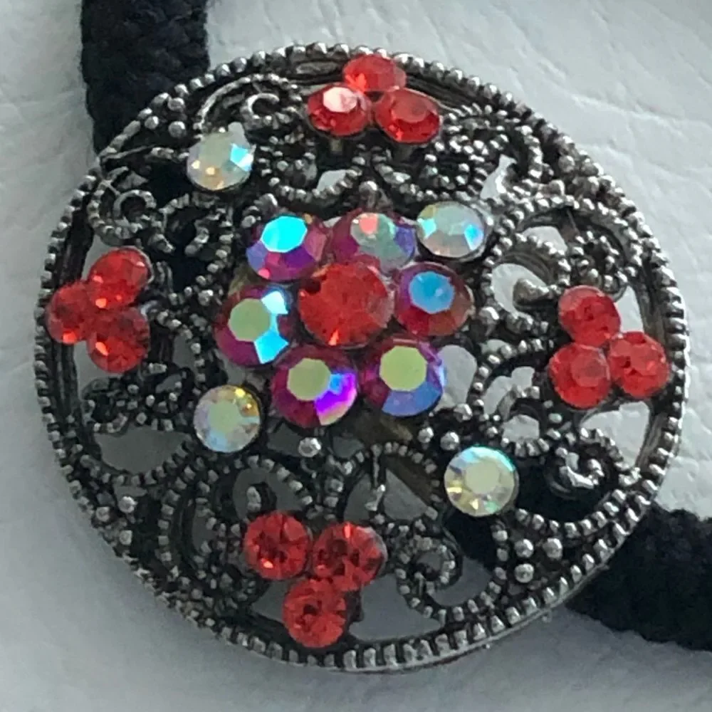 RHINESTONE AND METAL ELASTIC PONYTAIL HOLDER
